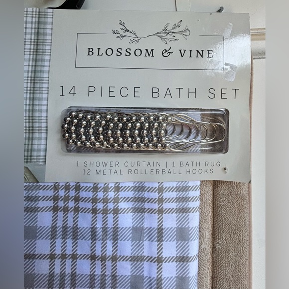 NWT 14 piece Bath set Brown
& Grey Colors
Blossom & Vine - Picture 1 of 3